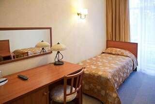 Гостиница Магеллан Хаус Бор Стандартный двухместный номер с 2 отдельными кроватями-1